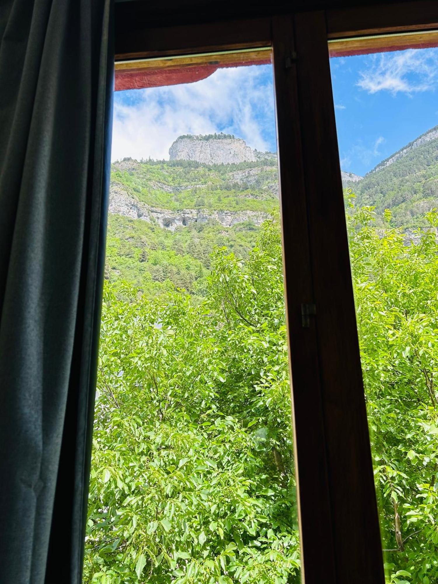 Apartahotel Canfranc Esterno foto